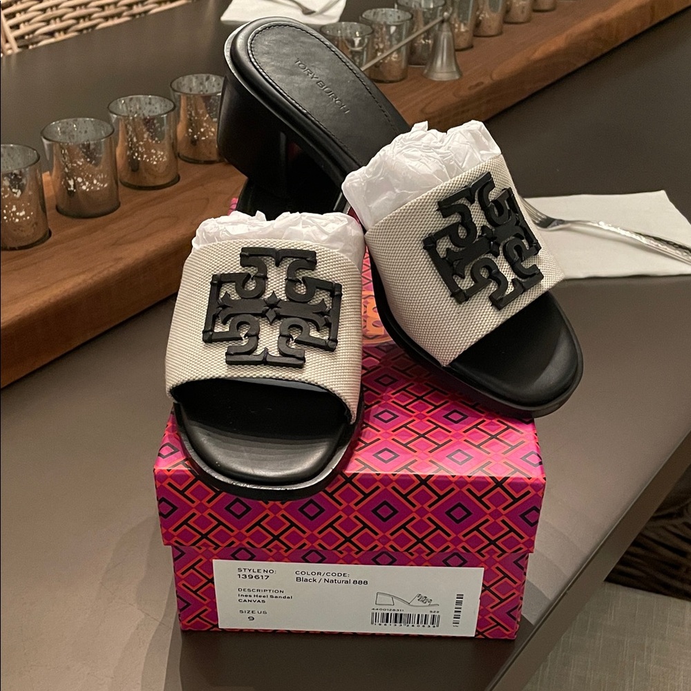 Tory Burch Ines Canvas Heeled Mule in black/natural